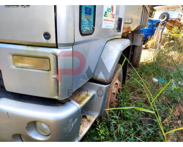 Foto de CARGA/CAMINHÃO FORD/CARGO 1317 E, 2009/2010, DIESEL, PRATA, PLACA: HLF-2251, RENAVAM: 00192763539, CHASSI: 9BFXCE2U9ABB43997, NO ESTADO EM QUE SE ENCONTRA.