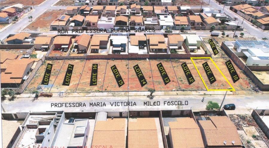 Foto de IMÓVEL URBANO: Área Institucional. Um Lote de terreno de nº 220, Quadra 46, setor 16, medindo 250,00m², situado em Pompéu/MG, B: Morada do Sol, na Rua Professora Maria Victória Miléo Fóscolo, NO ESTADO EM QUE SE ENCONTRA.