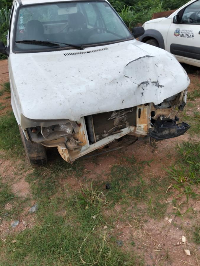 Foto de AUTOMOVEL FIAT/UNO MILLE ECONOMY, ALCOOL/GASOLINA, BRANCA, 2010/2011, CHASSI: 9BD15822AB6534283, RENAVAM: 00264349946, NO ESTADO EM QUE SE ENCONTRA.