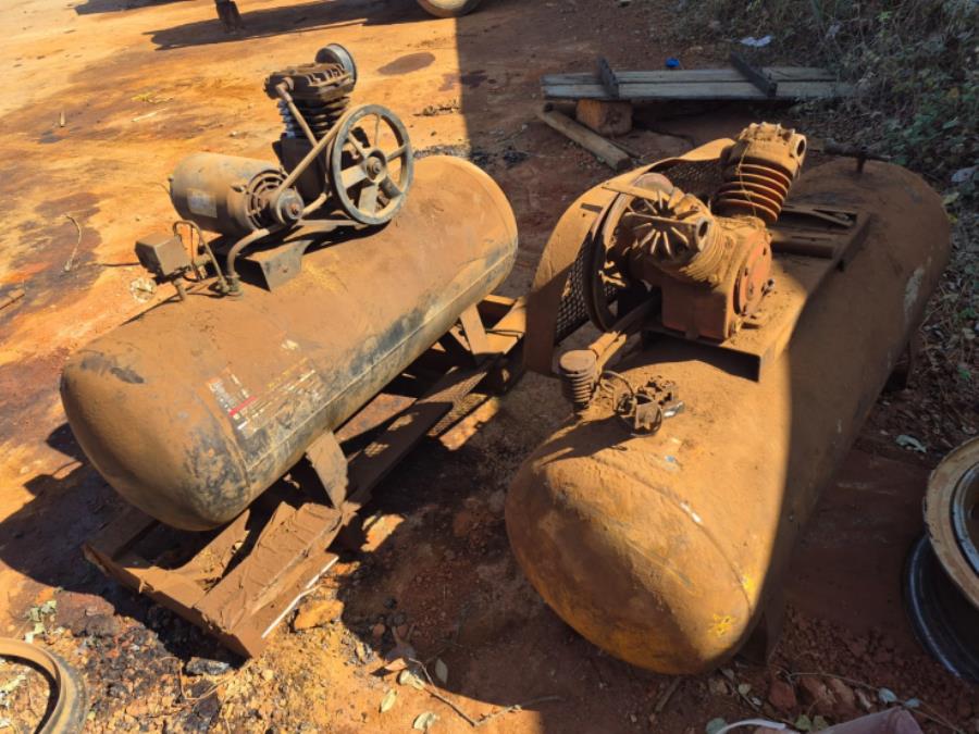 Foto de LOTE CONTENDO 2 (DOIS) COMPRESSORES, NO ESTADO EM QUE SE ENCONTRAM.