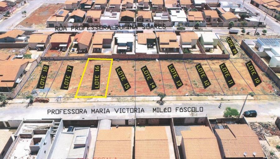 Foto de IMÓVEL URBANO. Área Institucional. Um lote de terreno de nº 270, Quadra 46, setor 16, medindo 250,00m², situado em Pompéu/MG, bairro Morada do Sol, na rua Professora Maria Victória Miléo Fóscolo, NO ESTADO EM QUE SE ENCONTRA.
