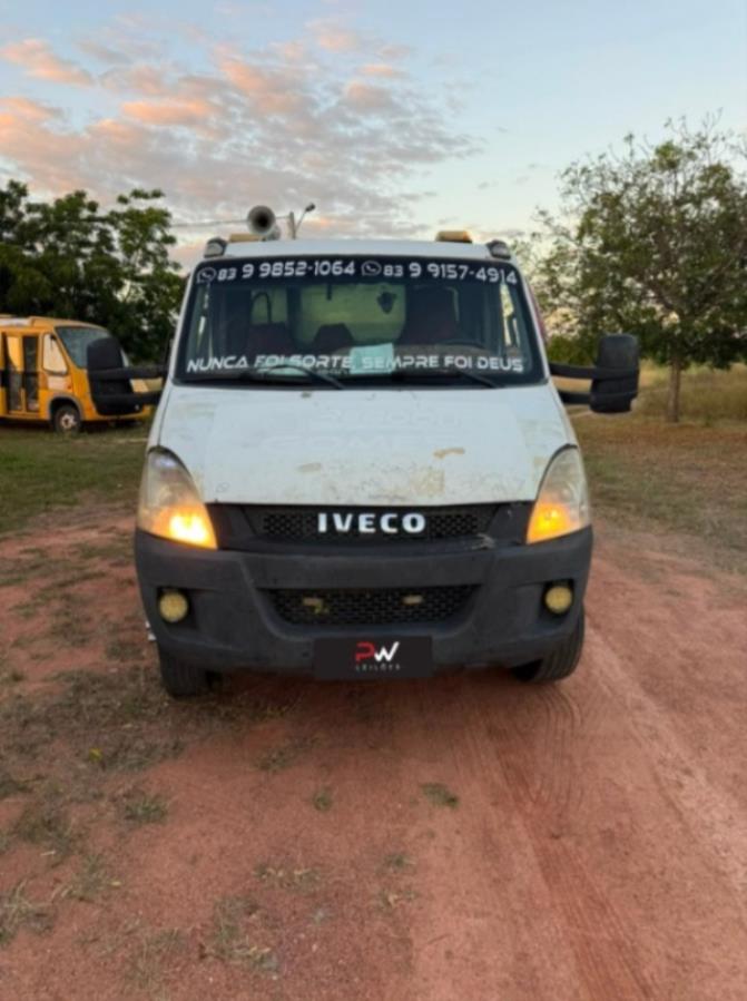 Foto de IVECO/DAILY 70C16HDCS, DIESEL, BRANCA, 2011/2012, NO ESTADO EM QUE SE ENCONTRA.