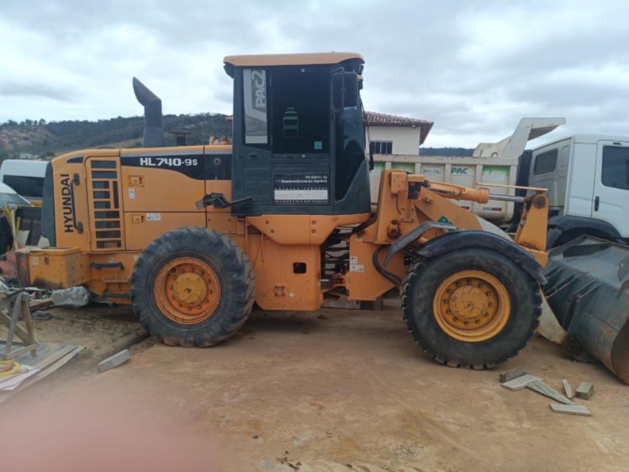 Pá Carregadeira Hyundai HL 740