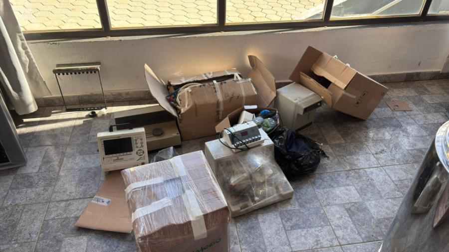 Foto de LOTE CONTENDO EQUIPAMENTOS HOSPITALARES, NO ESTADO EM QUE SE ENCONTRA.