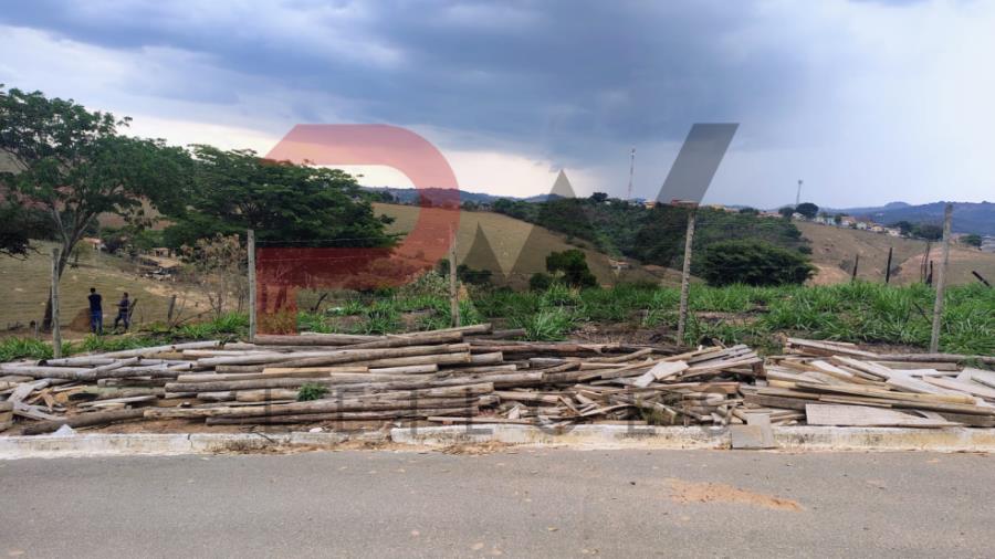 LOTE S/N, QUADRA 02, LOTEAMENTO NASCER DO SOL, CRUCILÂNDIA - MG, SITUADO À RUA GERALDO DE SOUZA GONÇALVES, S/N, ESQUINA COM A RUA ALCIDES FERREIRA DE SOUZA, BAIRRO SOLEDADE. ÁREA TERRANO: 406,69 M². MATRÍCULA 19.163 CRI DE BONFIM - MG. Pref, localizado em Crucilândia - MG, bairro Soledade
