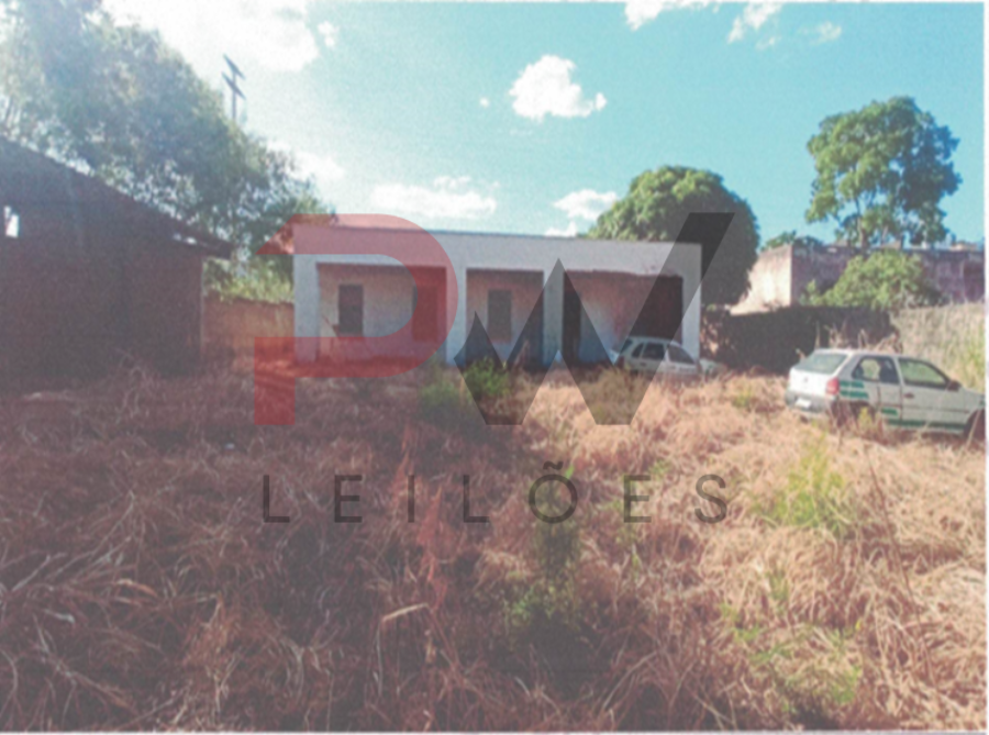 Lote de nº 08, da Quadra deN°2-A, com a área de 366,00m² (trezentos e sessenta seis metros quadrados),situado na Rua “P”, Bairro Novo Belvedere, nesta cidade de Pedra Azul, estado de Minas Gerais. Leilão da EMATER-MG, localizado em Montes Claros - MG