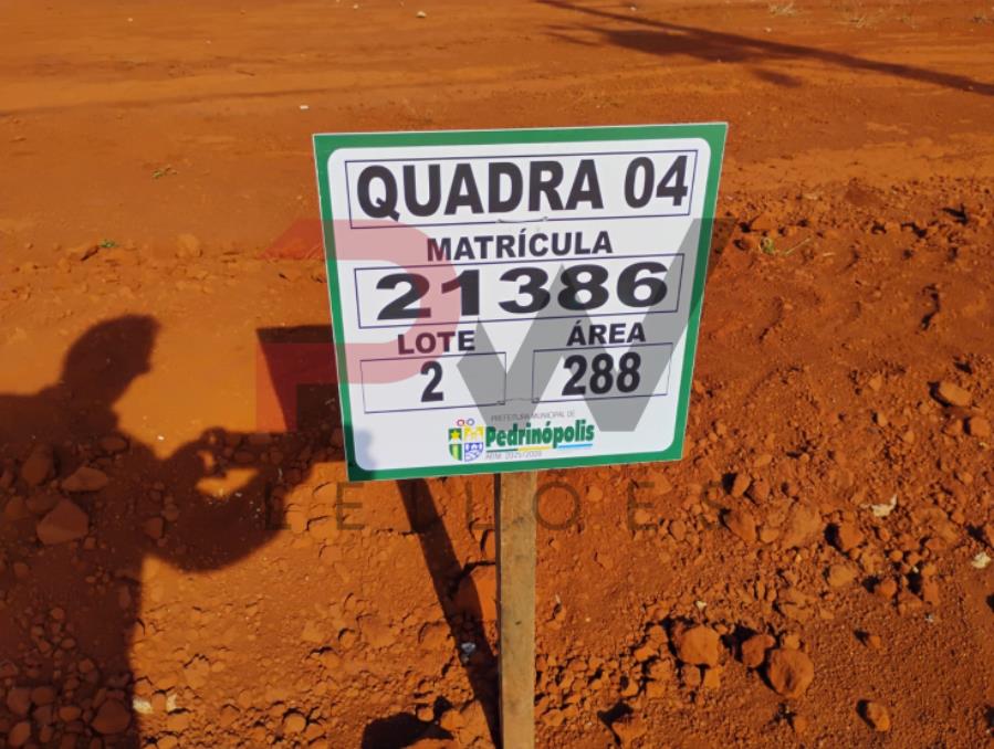 Imagem do imóvel QUADRA 04, LOTE 02, AVENIDA COMERCIAL DO VALLE, LOTEAMENTO VIA COMERCIAL DO VALLE, PEDRINÓPOLIS/MG, ÁREA DE 288,00 M². MATRÍCULA: 21386. NO ESTADO EM QUE SE ENCONTRA. Prefeitura Municipal de Pedrinópolis