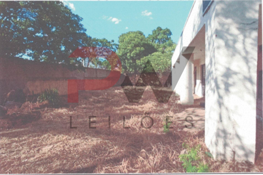 Prédio de um pavimento num terreno de área de 1.250,00m², situado em Montes Claros/MG. Leilão da EMATER-MG, localizado em Montes Claros - MG