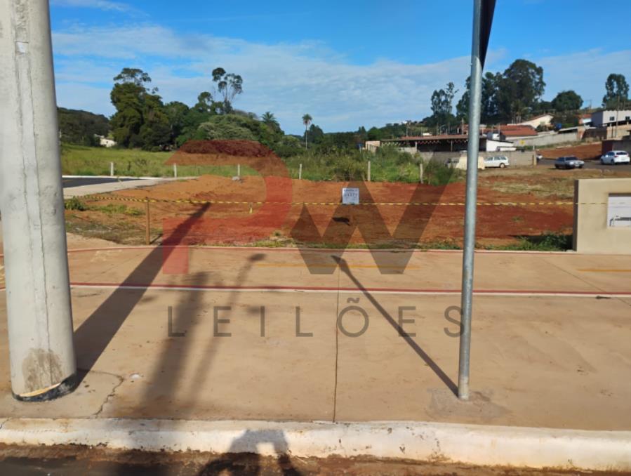 QUADRA 01, LOTE 01, AVENIDA COMERCIAL DO VALLE, LOTEAMENTO VIA COMERCIAL DO VALLE, PEDRINÓPOLIS/MG, ÁREA DE 386,17 M². MATRÍCULA: 21520. NO ESTADO EM QUE SE ENCONTRA. Prefeitura Municipal de Pedrinópolis, localizado em Pedrinópolis - MG
