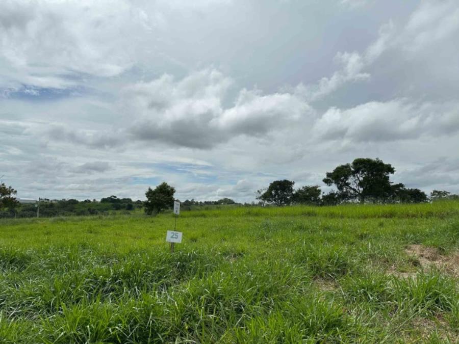 Imagem do imóvel Chácara 25, Quadra 04, do Chacreamento Espelho D’Água, situada na Rua F, em Abaeté/MG, com área de 1.000,00 m², matrícula nº 29.056 do CRI de Abaeté/MG. SICOOB