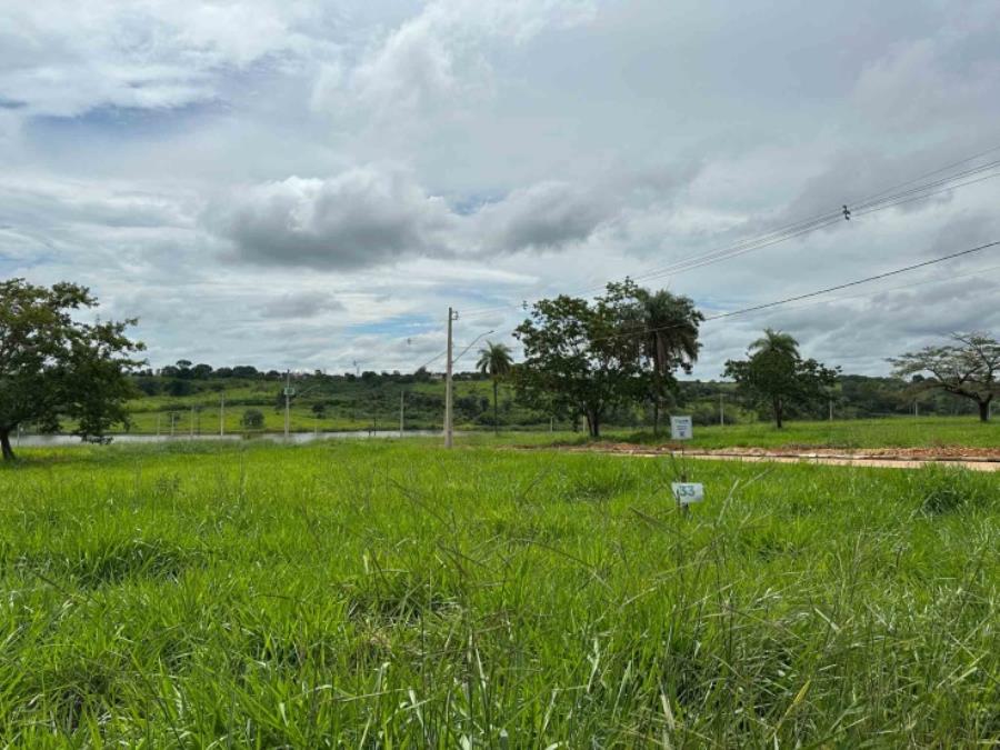 Imagem do imóvel Chácara 33, Quadra 04, do Chacreamento Espelho D’Água, situada na Rua F, em Abaeté/MG, com área de 1.000,00 m², matrícula nº 29.064 do CRI de Abaeté/MG. SICOOB