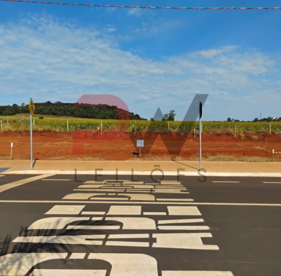 QUADRA 06, LOTE 02, AVENIDA COMERCIAL DO VALLE, LOTEAMENTO VIA COMERCIAL DO VALLE, PEDRINÓPOLIS/MG, ÁREA DE 288,00 M². MATRÍCULA: 21394. NO ESTADO EM QUE SE ENCONTRA. Prefeitura Municipal de Pedrinópolis, localizado em Pedrinópolis - MG, bairro Loteamento Via Comercial do Valle