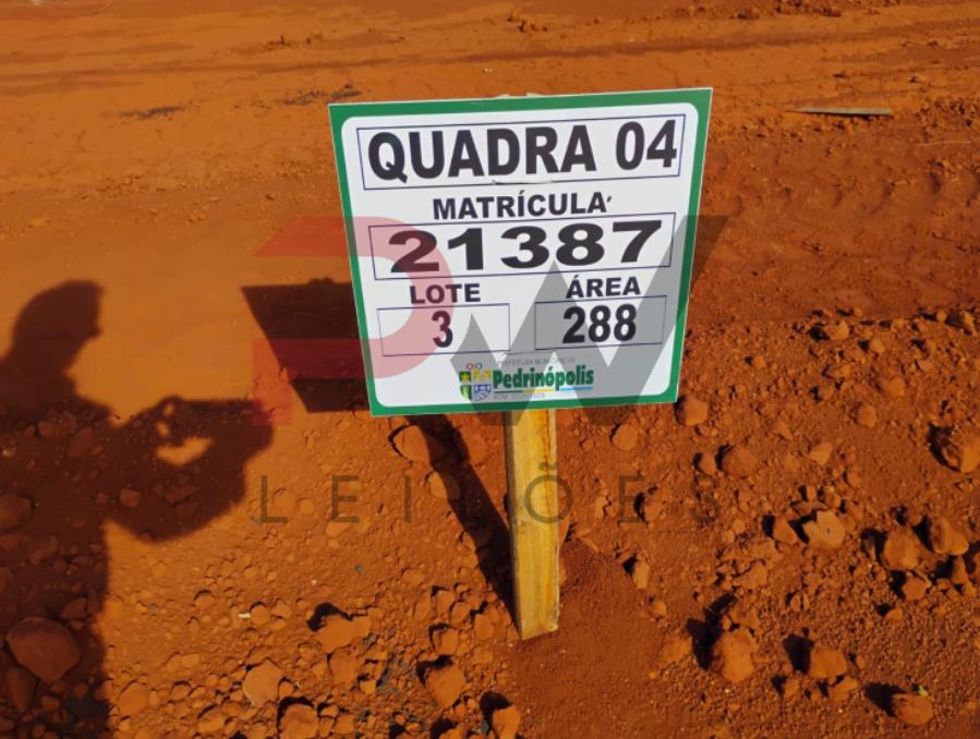 Imagem do imóvel QUADRA 04, LOTE 03, AVENIDA COMERCIAL DO VALLE, LOTEAMENTO VIA COMERCIAL DO VALLE, PEDRINÓPOLIS/MG, ÁREA DE 288,00 M². MATRÍCULA: 21387. NO ESTADO EM QUE SE ENCONTRA. Prefeitura Municipal de Pedrinópolis