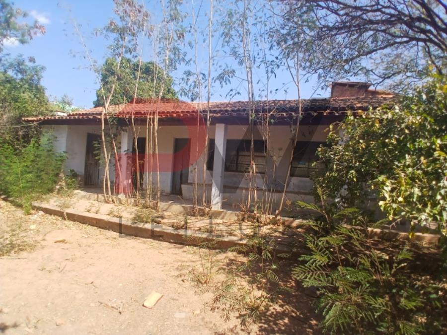 Imóvel urbano com área total de 440,31 m2, com uma área construída de 143,05 m2, na Rua Olímpio Dias, 152 –Bairro Centro – Francisco Sá/MG. Leilão da EMATER-MG, localizado em Francisco Sá - MG