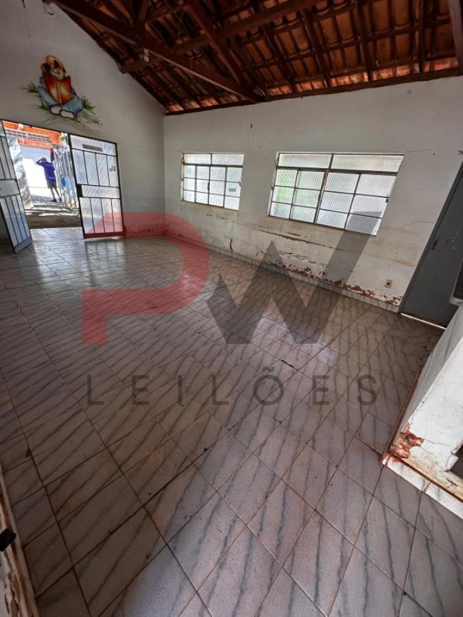 Imóvel urbano com área total de 440,31 m2, com uma área construída de 143,05 m2, na Rua Olímpio Dias, 152 –Bairro Centro – Francisco Sá/MG. Leilão da EMATER-MG, localizado em Francisco Sá - MG