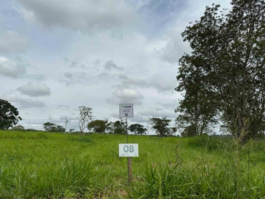 Imagem do imóvel Chácara 08, Quadra 06, localizada na Rua F, no Chacreamento Espelho D’Água, em Abaeté/MG, com área total de 1.000,00 m², matrícula nº 29.112 do CRI de Abaeté/MG. SICOOB