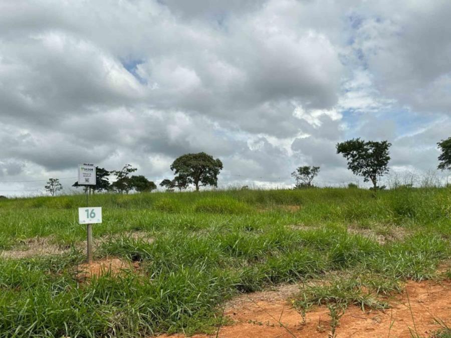 Imagem do imóvel Chácara 16, Quadra 07, localizada na Rua F, no Chacreamento Espelho D’Água, em Abaeté/MG, com área total de 1.000,00 m², matrícula nº 29.154 do CRI de Abaeté/MG. SICOOB