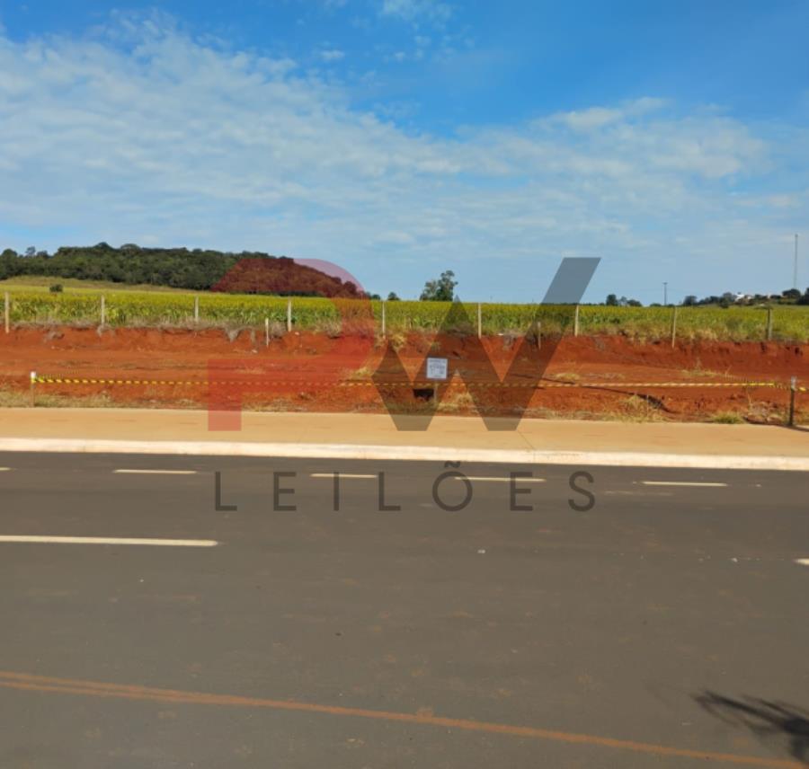QUADRA 06, LOTE 03, AVENIDA COMERCIAL DO VALLE, LOTEAMENTO VIA COMERCIAL DO VALLE, PEDRINÓPOLIS/MG, ÁREA DE 288,00 M². MATRÍCULA: 21395. NO ESTADO EM QUE SE ENCONTRA. Prefeitura Municipal de Pedrinópolis, localizado em Pedrinópolis - MG, bairro Loteamento Via Comercial do Valle